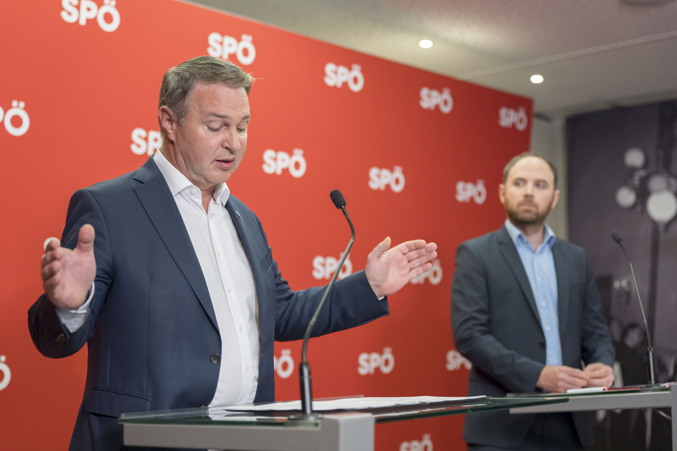 Statement von Andreas Babler und Klaus Seltenheim in Anwesenheit der Landesparteivorsitzenden im Rahmen einer SPÖ Krisensitzung im Hotel Steigenberger
