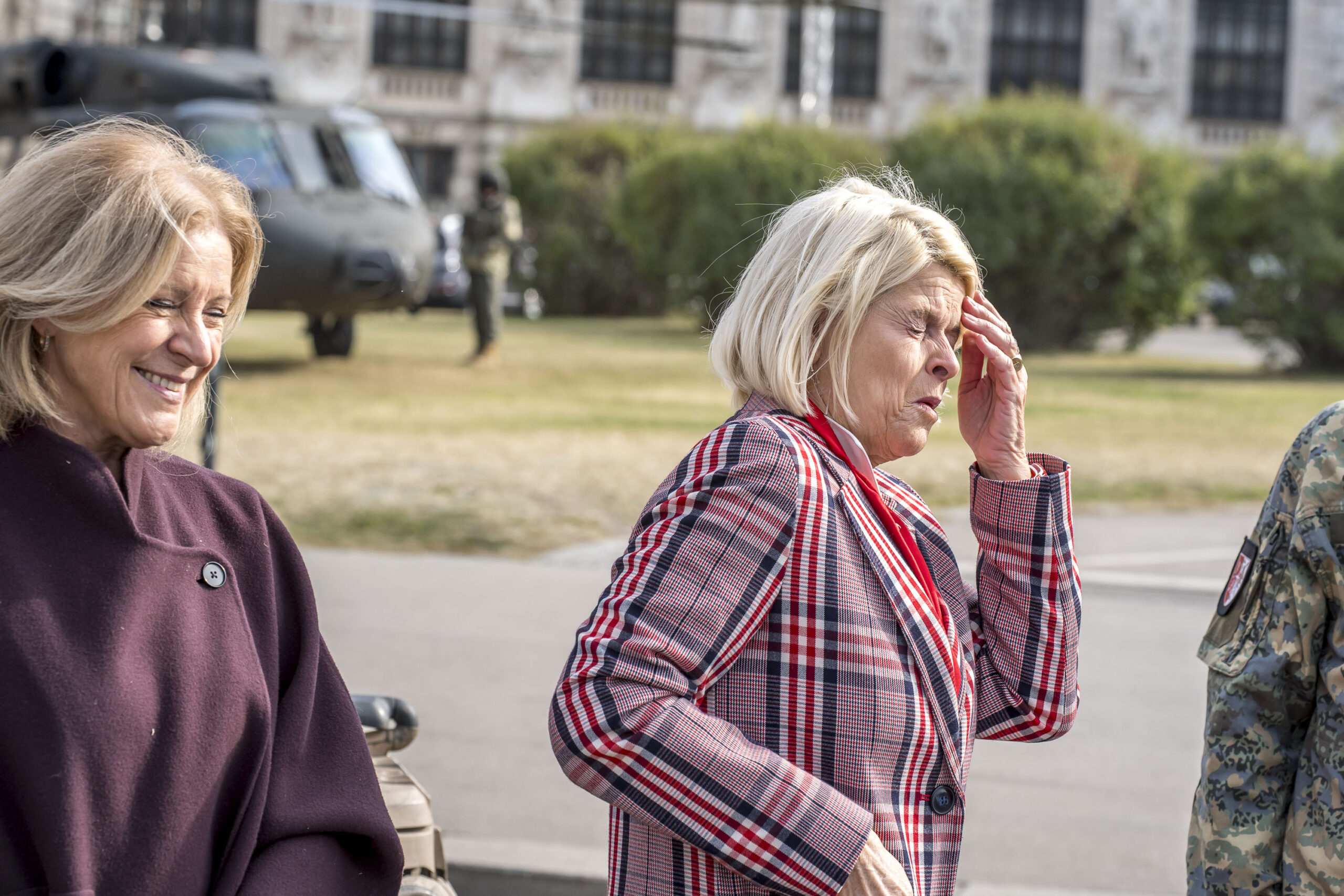 Verteidigungsministerin Klaudia Tanner mit ORF-Chefin Ingrid Thurnher